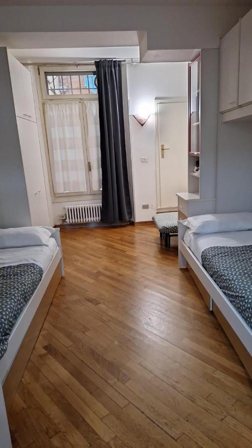 Historic Center - With 2 Single Beds Apartment Bologna Exterior photo